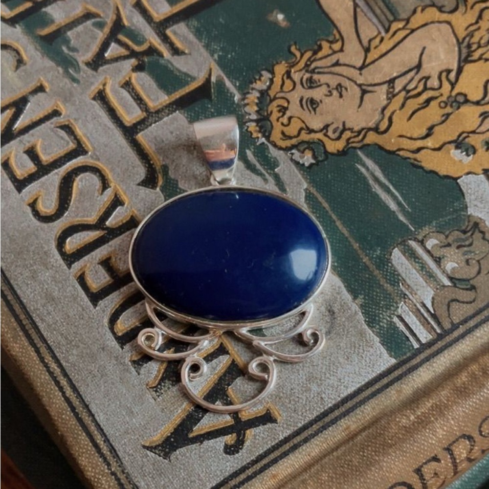 Elegant Sterling Silver and Blue Pendant